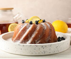 Babka na białkach: łatwy pomysł co zrobić z białkami jaja