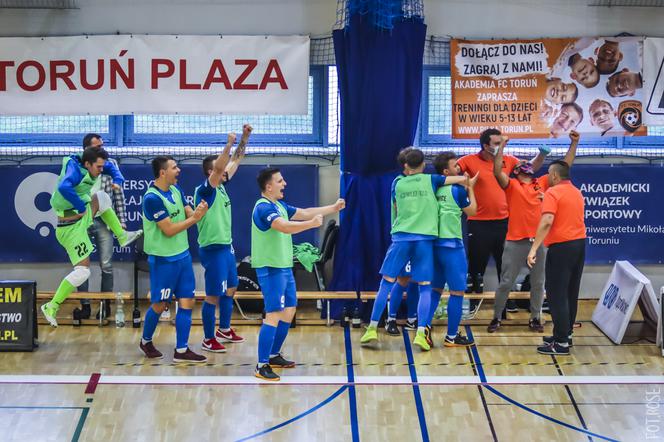 FC Toruń - P.A. Nova Gliwice 2:4 - zdjęcia z Uniwersyteckiego Centrum Sportu