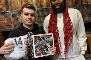 Świąteczny turniej szachowy w toruńskim Hard Rock Pubie Pamela. Koszykarki z Energa Toruń uświetniły zawody