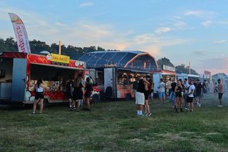 Strefy gastronomiczne na Łódź Summer Festival 2025. Co zjeść podczas wydarzenia? 