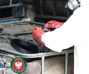 Wielka akcja policji! Rakotwórcze substancje ukryte w bunkrach i zakopane w ziemi