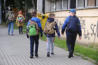 Trzaskowski zamyka drogę. Rodzice są wściekli