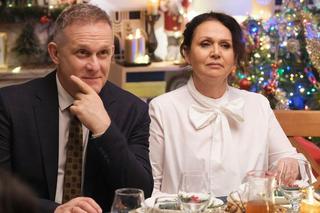 Święta w M jak miłość odcinek specjalny. Marysia (Małgorzata Pieńkowska), Artur Rogowski (Robert Moskwa)