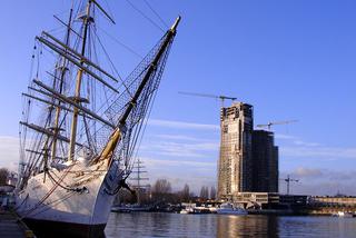 Dar Pomorza i Sea Towers w Gdyni