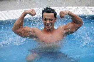 Polacy pokochali go za rolę Gibalskiego w Ojcu Mateuszu. Tak przez lata zmieniał się Rafał Cieszyński