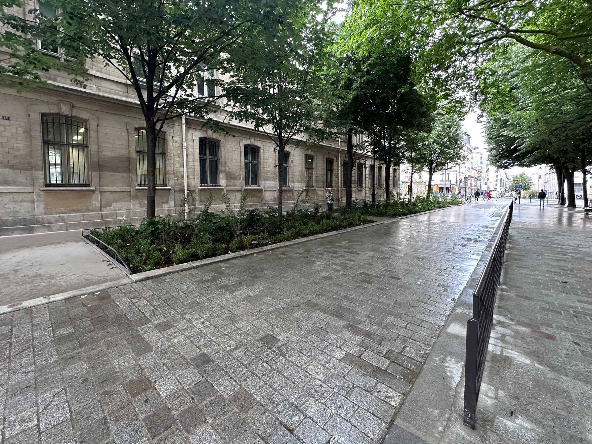 Mała architektura na placach 2