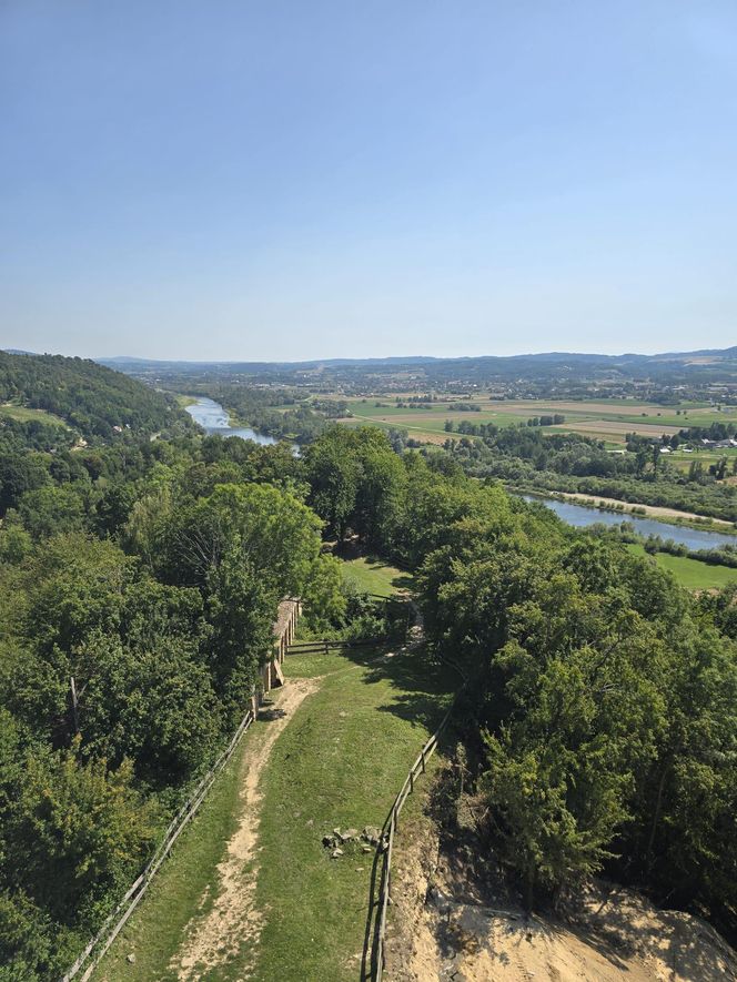 Wyjątkowa atrakcja turystyczna w Małopolsce. To stare zamczysko nad Dunajcem