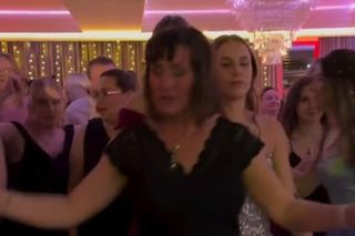 Nauczycielka podbiła parkiet na studniówce Zespołu Szkół Ekonomicznych w Wodzisławiu Śląskim