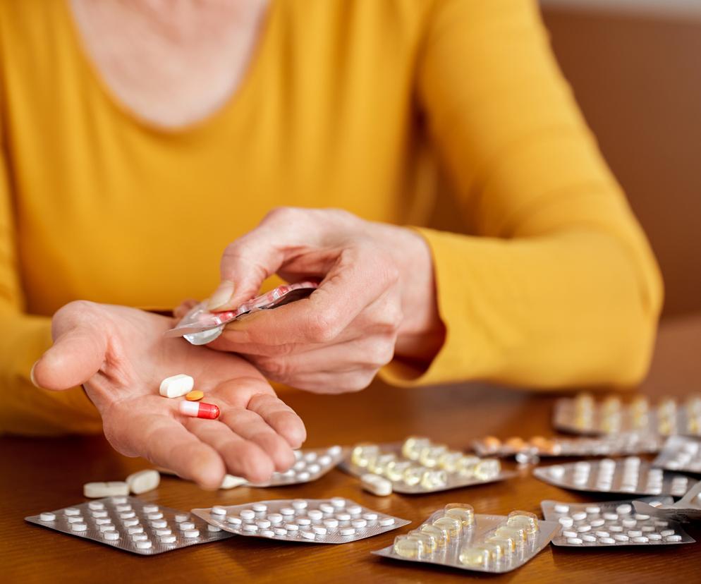 Na lek, który stosuje wiele kobiet, trzeba jeszcze poczekać. Wiemy, kiedy wróci do aptek