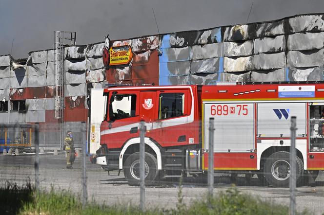 Warszawa. Płonie centrum handlowe Marywilska 44