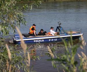 Pilna akcja na Wiśle. Strażacy i policja przeczesują rzekę. Chodzi o zaginionego 17-latka!