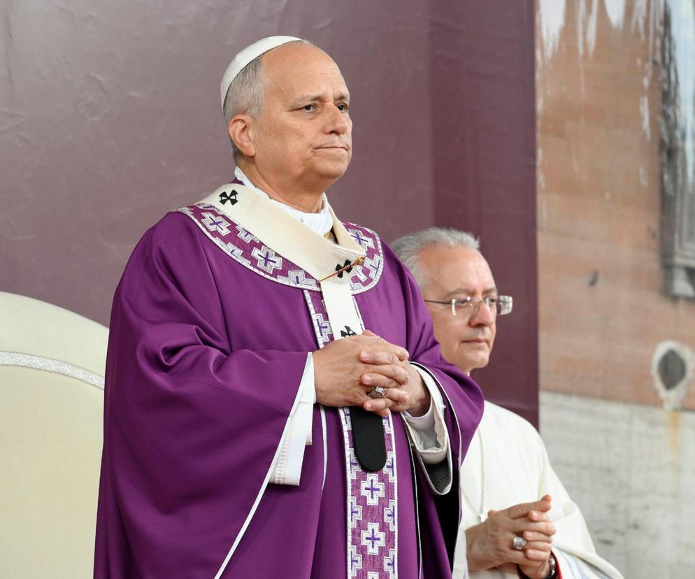 Papież na rzymskim cmentarzu Campo Verano
