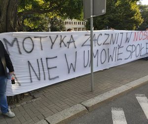 Paraliż w Katowicach. Rozpoczął się protest górników i hutników. Stal się hartuje, a rząd ją rujnuje