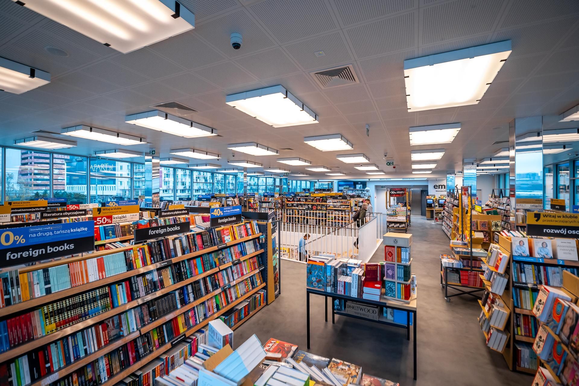 Wnętrza odnowionej "Cepelii" w Warszawie