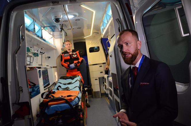 Lalki uczą studentów na lekarzy