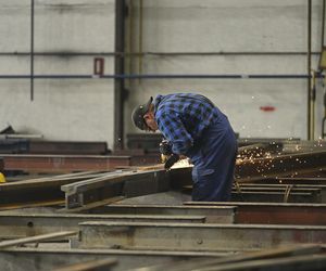 Kraków buduje Warszawie plac Zawiszy. Byliśmy w fabryce, gdzie powstanie 121 elementów wielkiej układanki