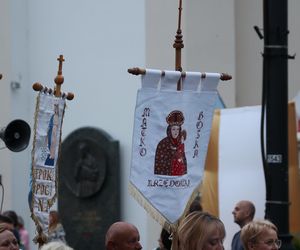 76. rocznica Cudu Lubelskiego. Procesja różańcowa w centrum Lublina