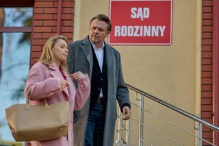 Na Wspólnej odc. 4038. Karolina Wysocka (Paulina Holtz), Konrad Wysocki (Marek Bukowski)