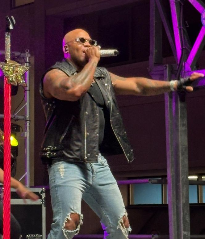Flo Rida, hip‑hopowa gwiazda światowej klasy, na trasie  "Club Can’t Handle UK & Europe" – już 8 października w Atlas Arenie w Łodzi!