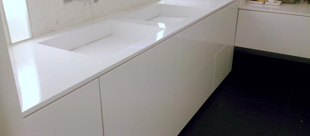 Minimalistyczna, nowoczesna łazienka w stylu skandynawskim. zdjecie nr 1