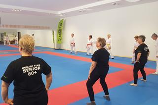 Seniorzy z Torunia trenują karate