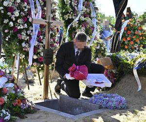 Tomasz Jakubiak - te przedmioty znalazły się w jego grobie