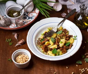 Kopytka smażone z kurkami - danie idealne na bezmięsny obiad