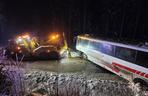 Samochód uderzył w autobus, 29-latek nie żyje