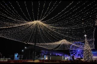 Jarmark na MTP wieczorem