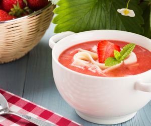 Zupa truskawkowa, czy jest pyszna? To kwestia smaku. Dzieci ją ubóstwiają