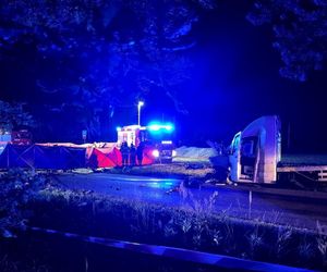 Grochowe. Troje nastolatków zginęło w wypadku. Uderzył w nich nietrzeźwy kierowca [ZDJĘCIA].