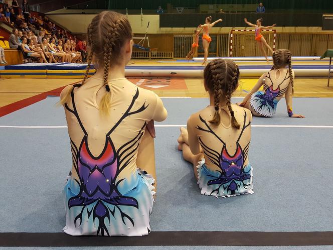 Piramidy, salta i machówki w Trapezie
