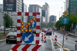 Warszawa: Robotnicy opanują ulice. Trudny długi weekend na drogach
