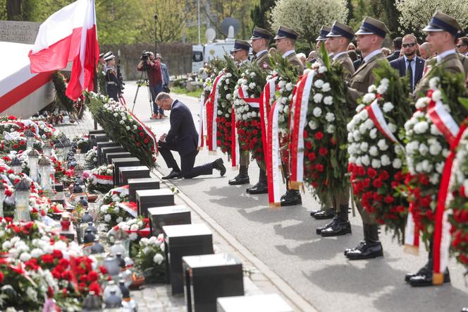 Prezydent upamiętnił ofiary katastrofy smoleńskiej