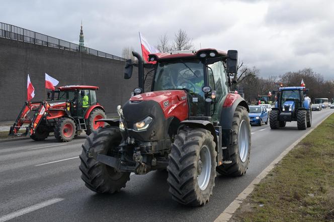 Trwa protest rolników. Drogi na Pomorzu są sparaliżowane. Gdzie trwają utrudnienia? 