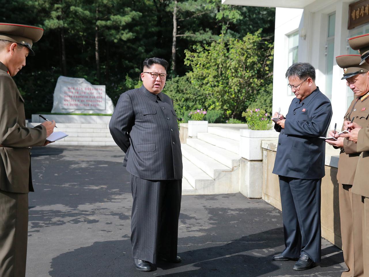 KIM HANDLUJE NARKOTYKAMI, BY MIEĆ NA BOMBĘ.