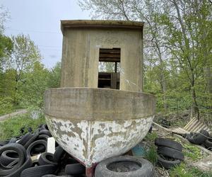 Kuter odnaleziony w środku lasu pod Gliwicami