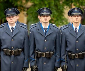 Policjantki i policjanci złożyli ślubowanie. 126 funkcjonariuszy zasiliło śląski garnizon