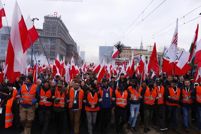 Marsz Niepodległości 2023 w Warszawie. Mamy ZDJĘCIA ze stołecznych ulic! GALERIA część 2