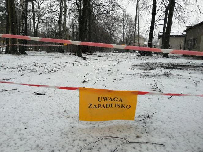 Trzebinia. W ciągu ostatniego półtora roku powstało tu około 25 zapadlisk. To oficjalne dane, bo mieszkańcy mówią nawet o dwukrotnej liczbie