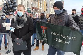 Protest Branży Weselnej w Białymstoku. Przedsiębiorcy chcą wrócić do pracy [WIDEO]