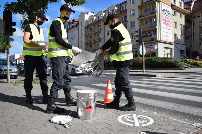 "Pokolenie zombie". Na ulicach pojawiły się specjalne znaki! [ZDJĘCIA]