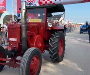 Wystartował słynny Rajd Koguta! Na trasie kilka tysięcy zabytkowych aut 