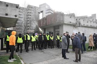 Warszawa przejmuje okupowane Szpiegowo. Przedstawiciel ambasady Rosji: To nie jest dyplomacja [ZDJĘCIA]