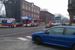 Katowice: Pożar przy ul. Gliwickiej. Dwie osoby trafiły do szpitala