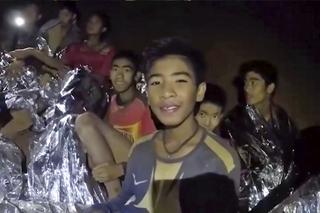 akcja ratunkowa dzieci z jaskini w Tajlandii