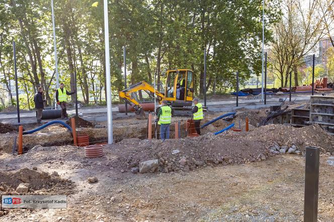 Trwa montaż trybun na nowym obiekcie Polonii Bytom