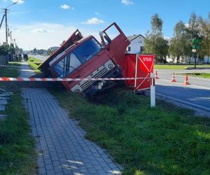 Kamaz potrącił 19-latkę. Młoda kobieta zginęła na miejscu 