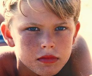 Pamiętacie chłopca z opakowań Kinder Czekolady? Sprawdziliśmy, co robi dorosły model i jak reklama słodyczy wpłynęła na jego karierę 