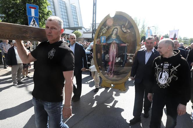 Wielki różaniec na ulicach Warszawy. Modlą się o ustanie „pandemii aborcji”